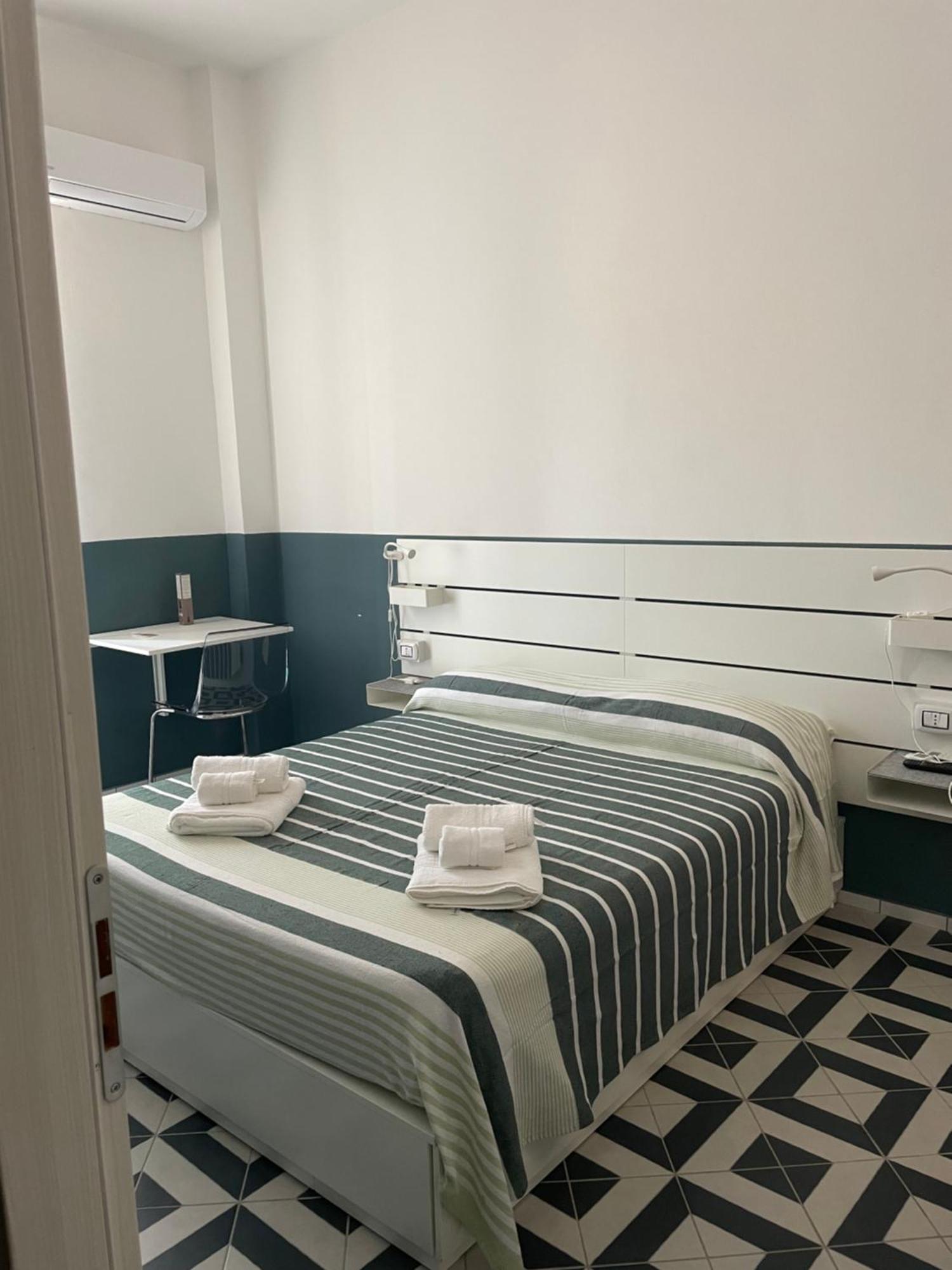 Hotel Donna Maria Sapri Exteriér fotografie