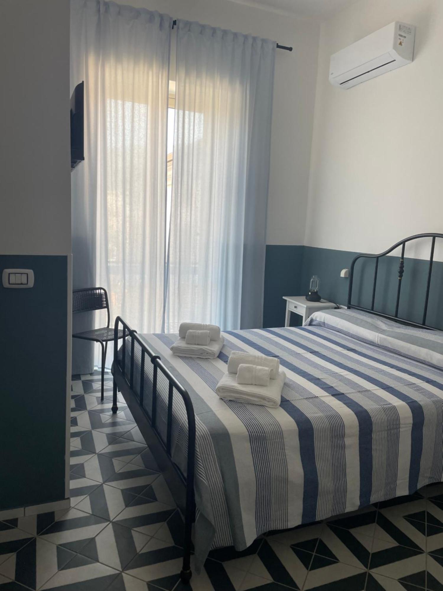 Hotel Donna Maria Sapri Exteriér fotografie